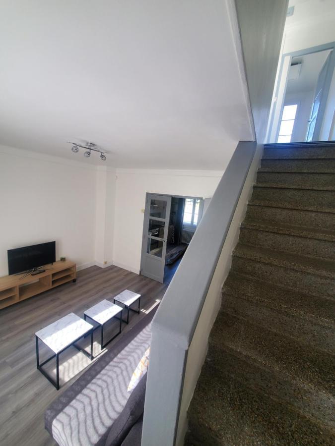 Maison Au Pied Du Chateau Châteaudun Esterno foto