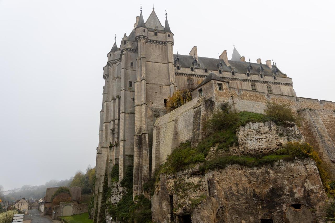 Maison Au Pied Du Chateau Châteaudun Esterno foto
